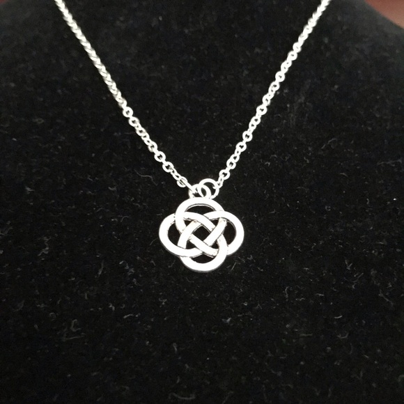 Celtic Knot - Handmade Necklace - Picture 2 of 4